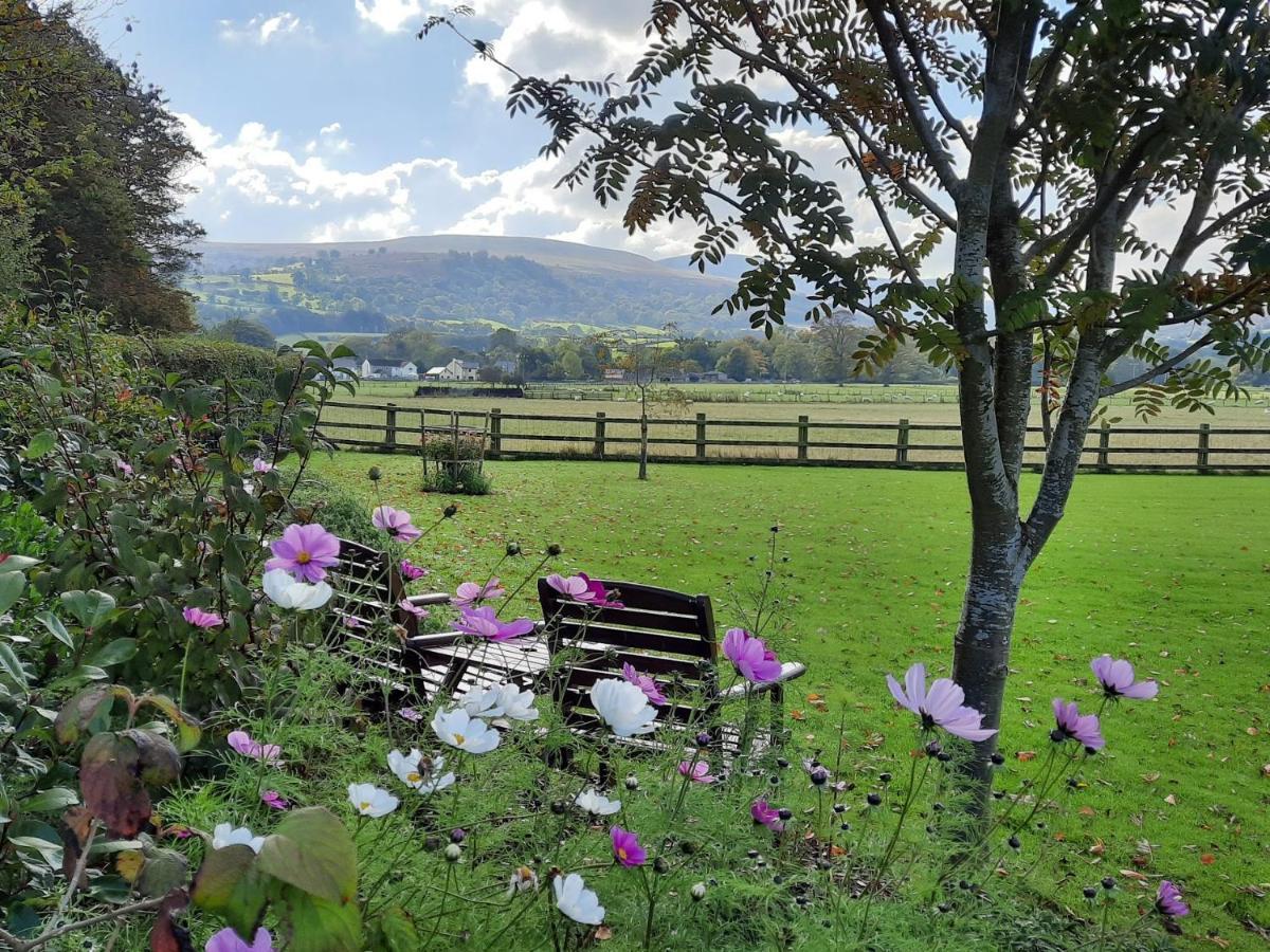 The Lodge Brecon B&B 외부 사진